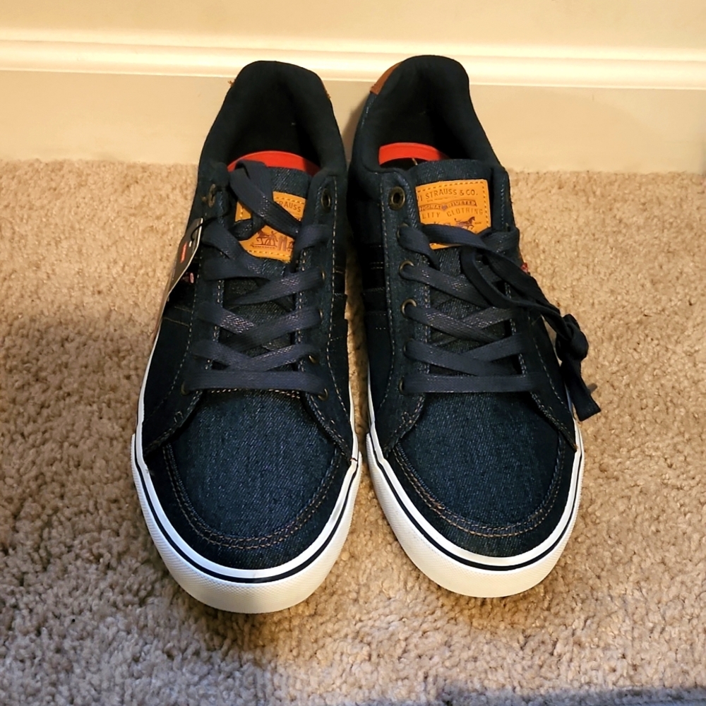 Levis shoe, Size 9, blue